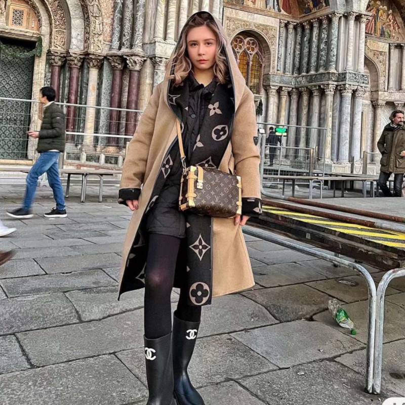 LV Coat