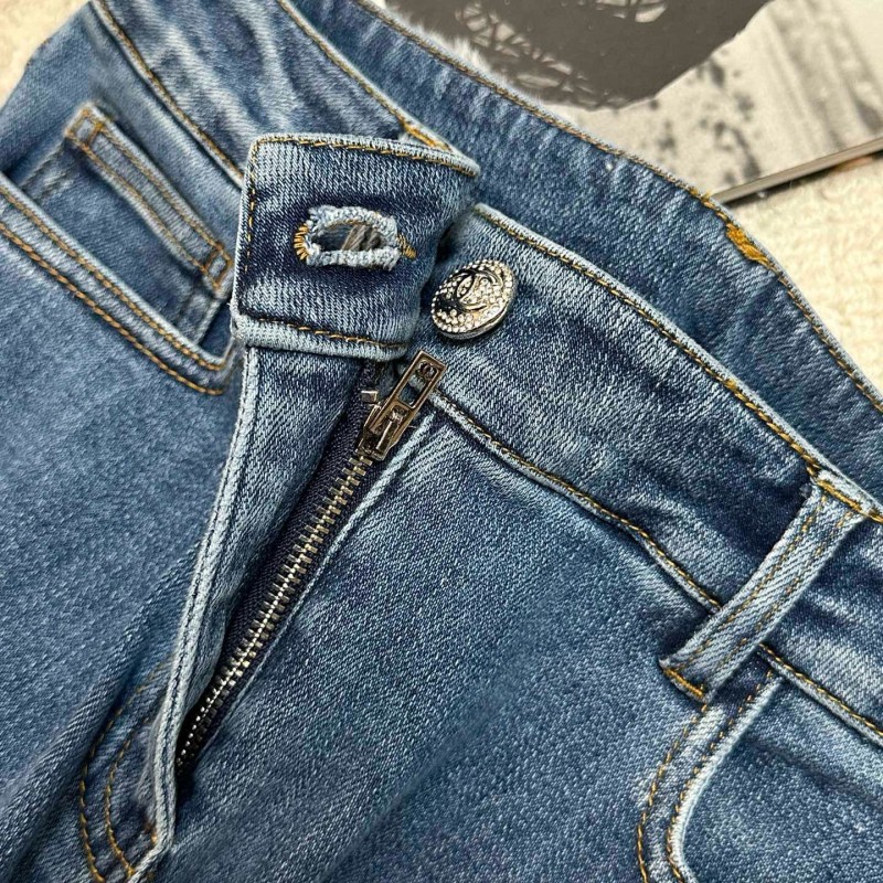 Chanel Jeans