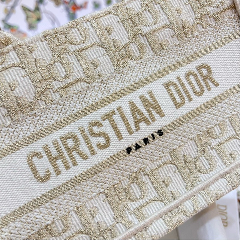 Dior 24 Book Tote Mini (X’mas Edition)