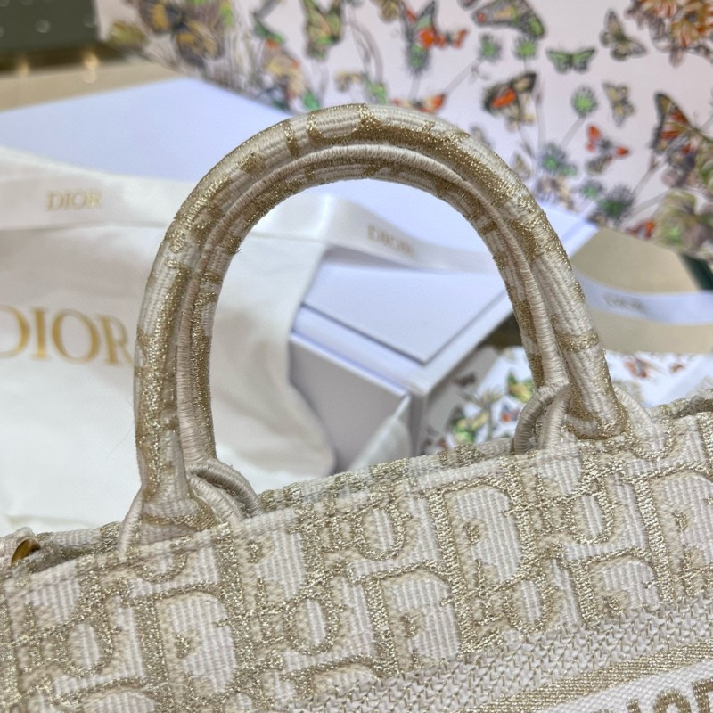 Dior 24 Book Tote Mini (X’mas Edition)