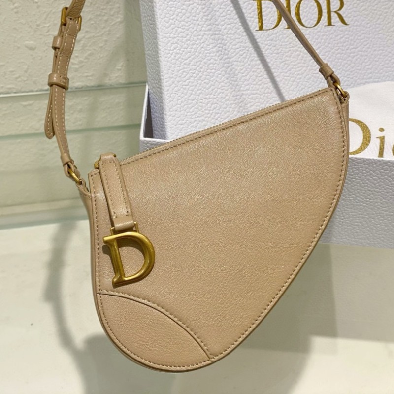 Dior 马鞍包