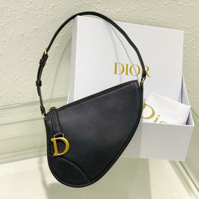 Dior 马鞍包