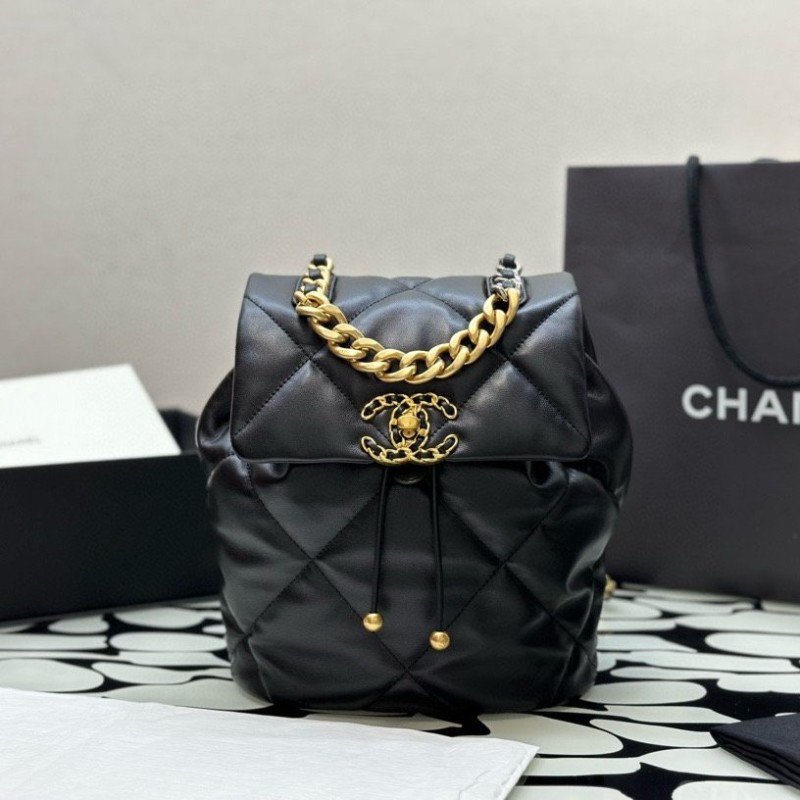 Chanel 双肩包