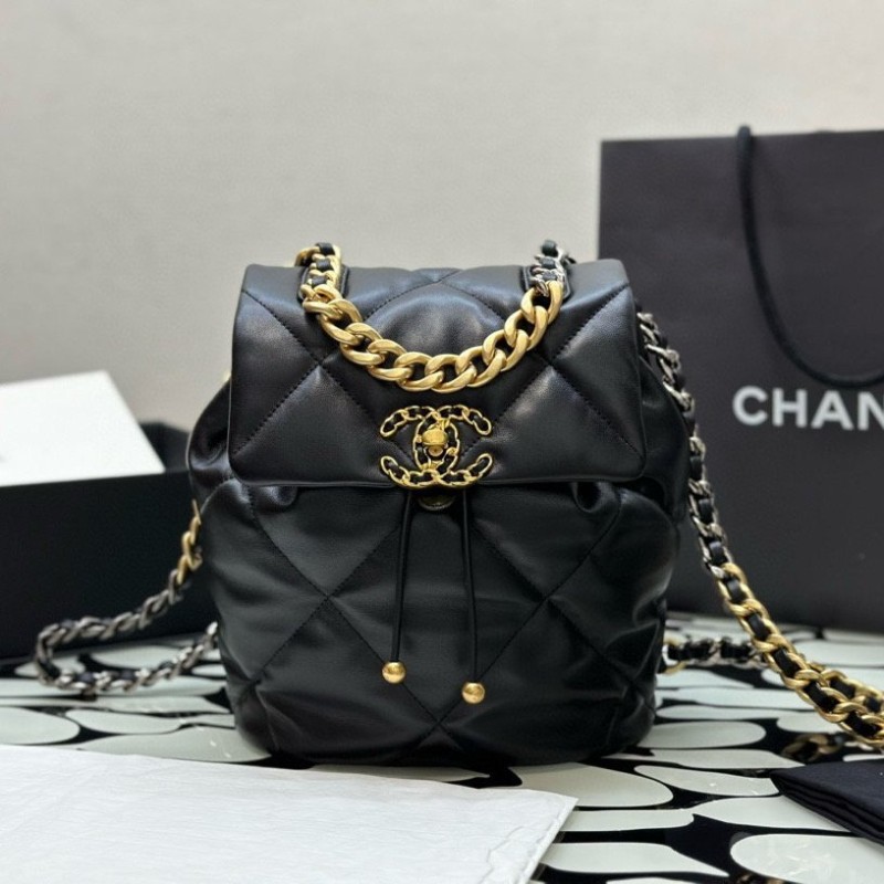 Chanel 双肩包