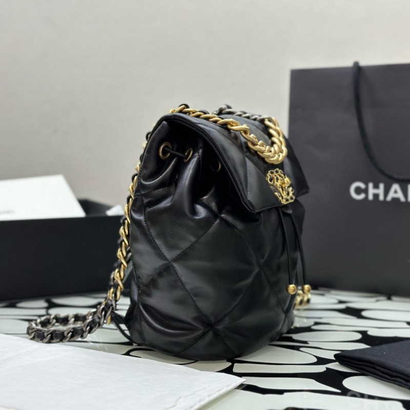 Chanel 双肩包