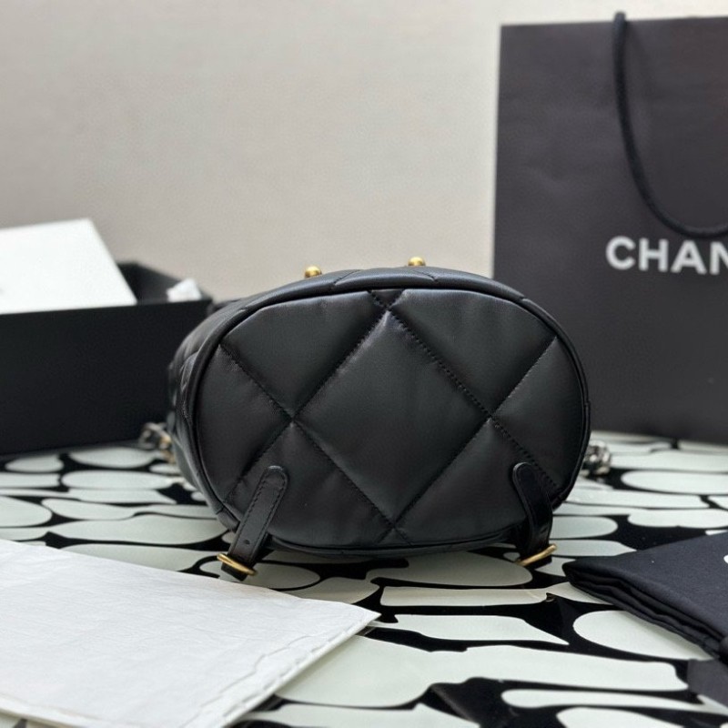 Chanel 双肩包