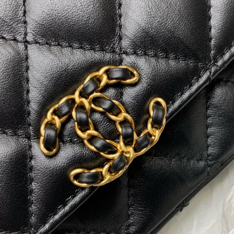 Chanel 23K 手机包