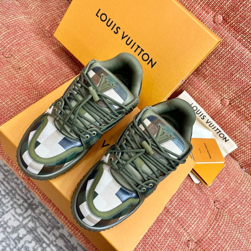 LV 23SS Unisex Trainer Sneakers