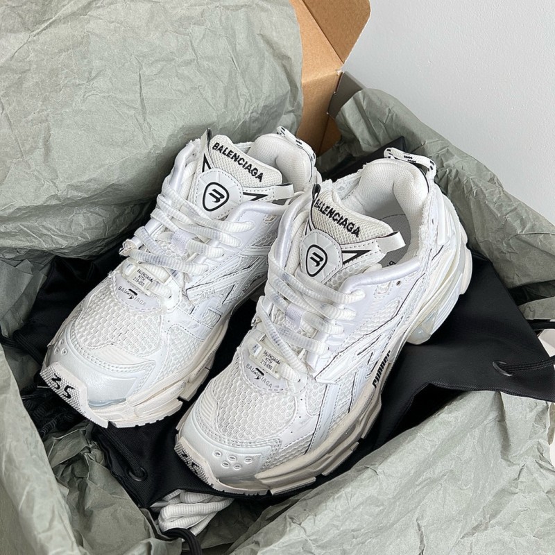 Balenciaga Unisex Runner 7.0 Sneakers