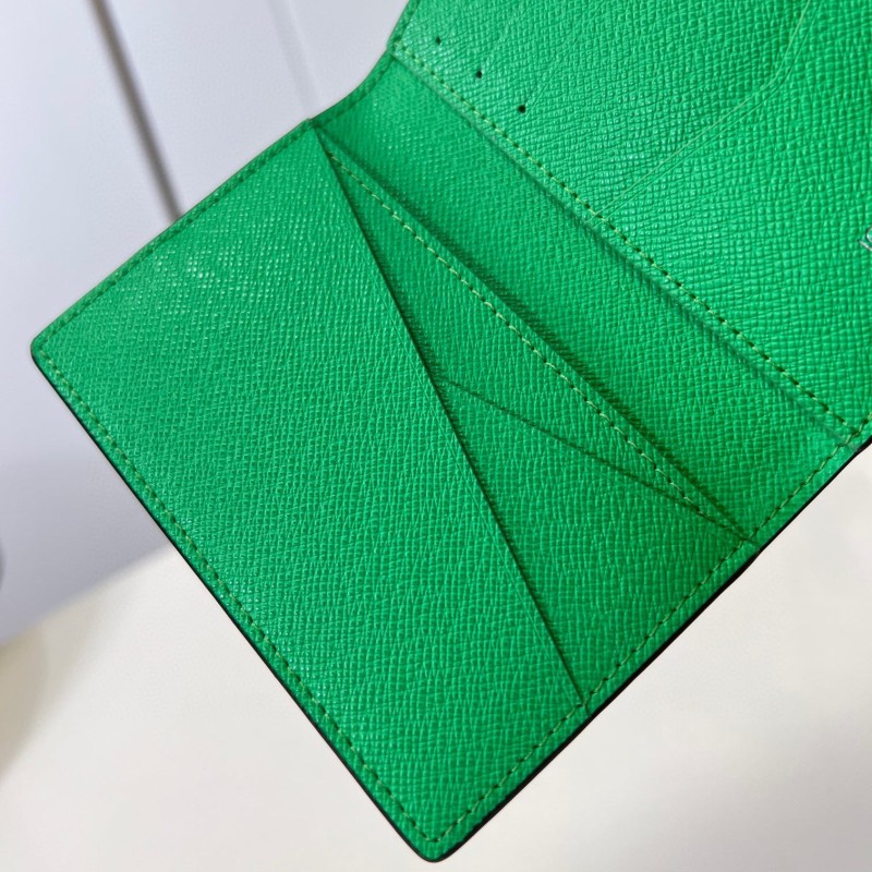 LV Cardholder