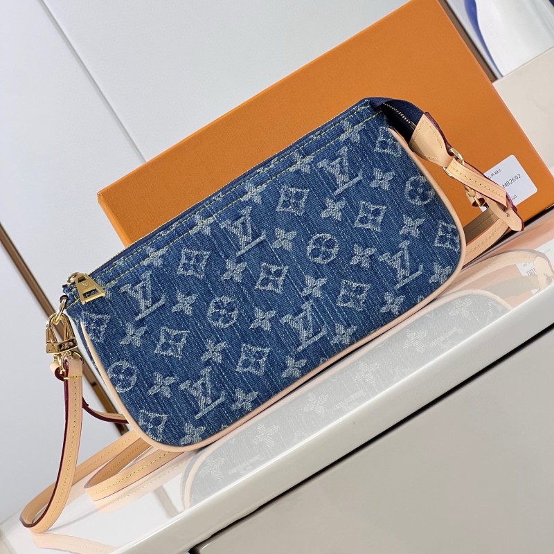 LV Pochette Accessoires