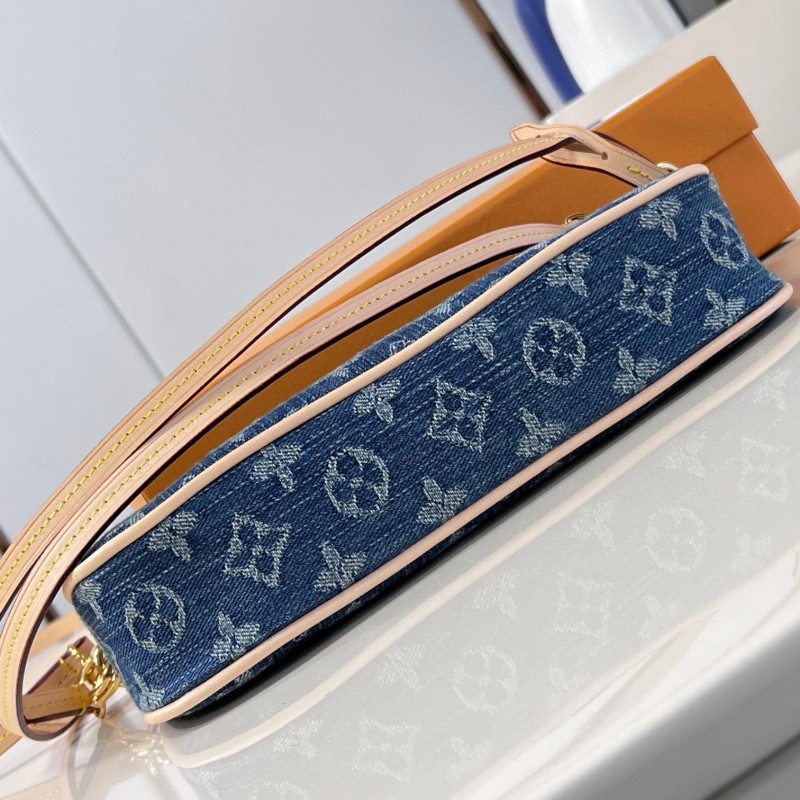 LV Pochette Accessoires