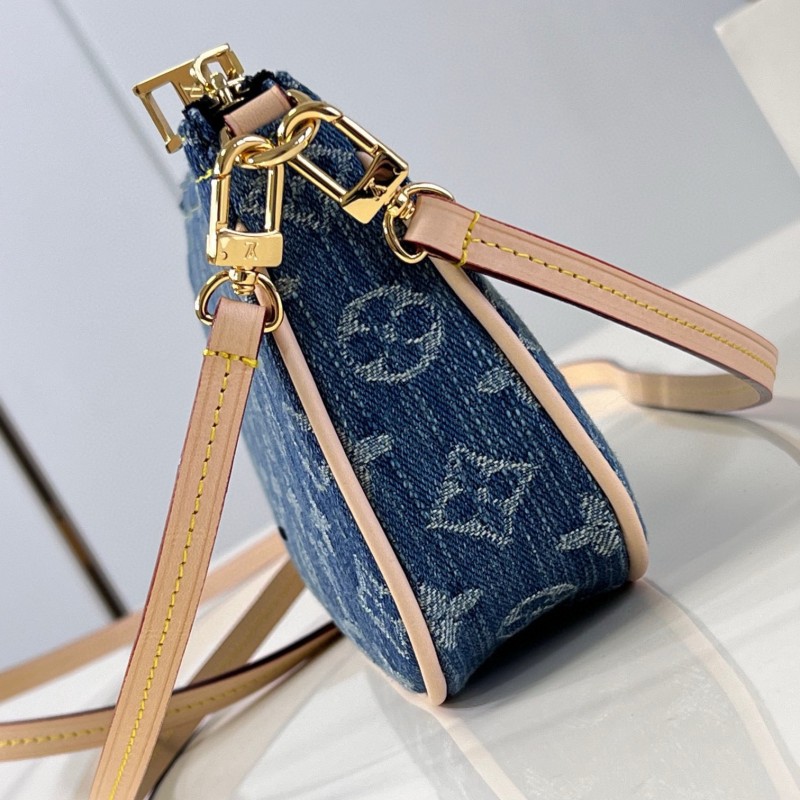 LV Pochette Accessoires