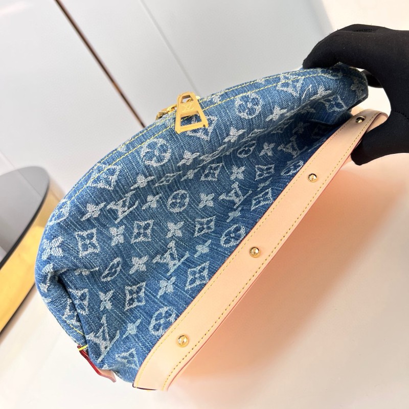 LV Pochette Cosmetique Vanity