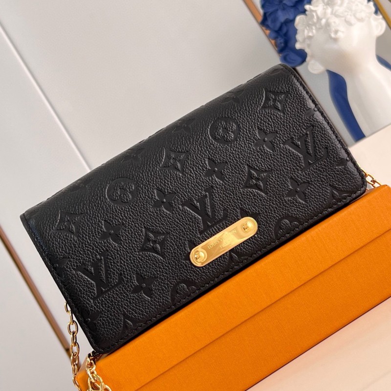 LV Wallet On Chain Lily