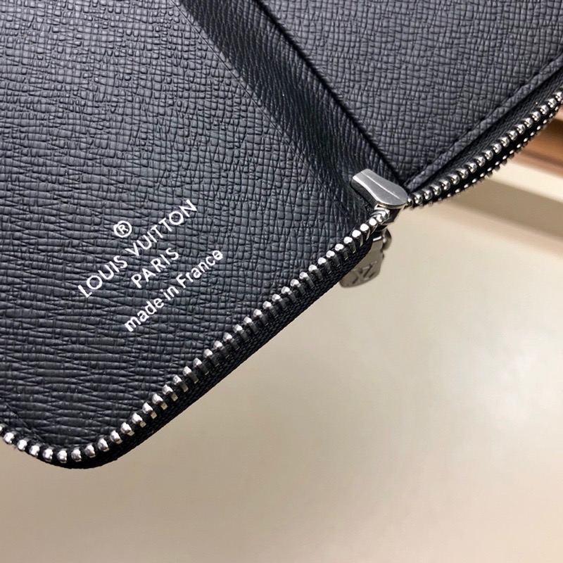 LV Key Wallet