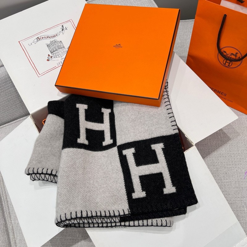 Hermes Blanket & Pillow