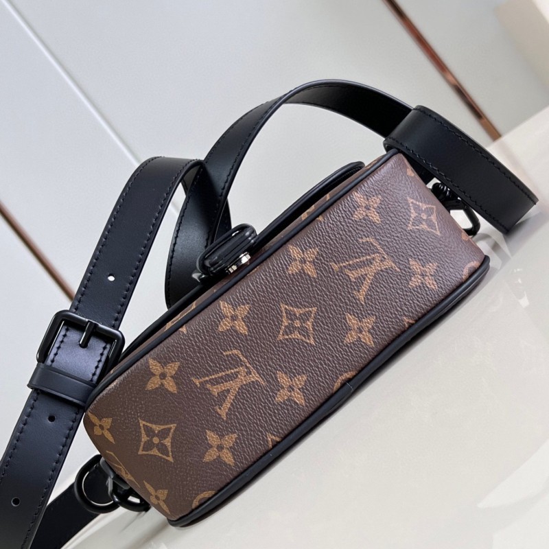 Lv Montsouris Messenger Bag