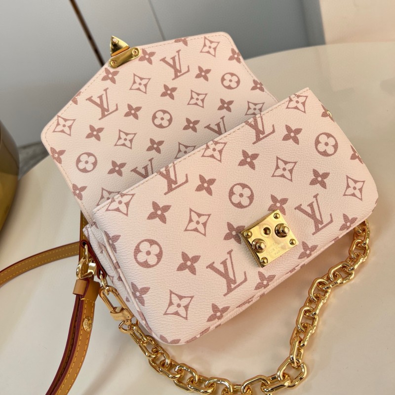 LV Pochette Metis East West