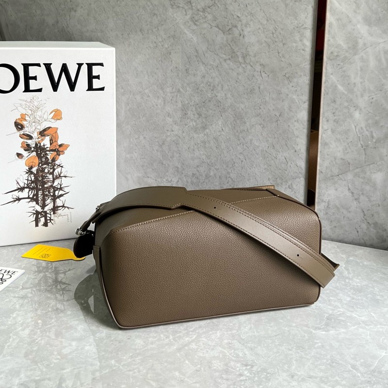 Loewe Puzzle