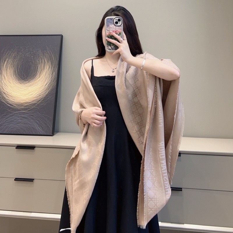 Dior Shawl