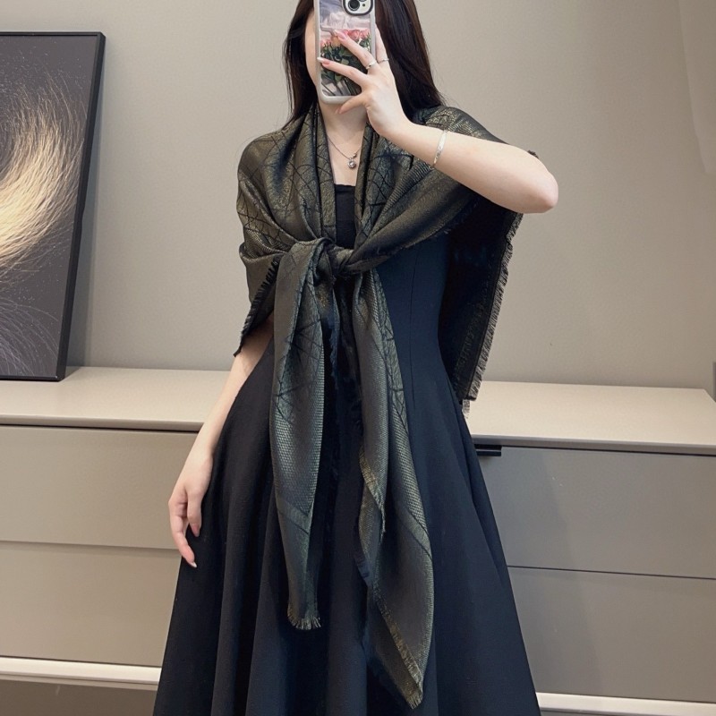 Dior Shawl