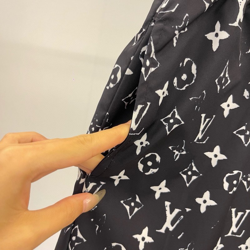 LV Trousers Pants