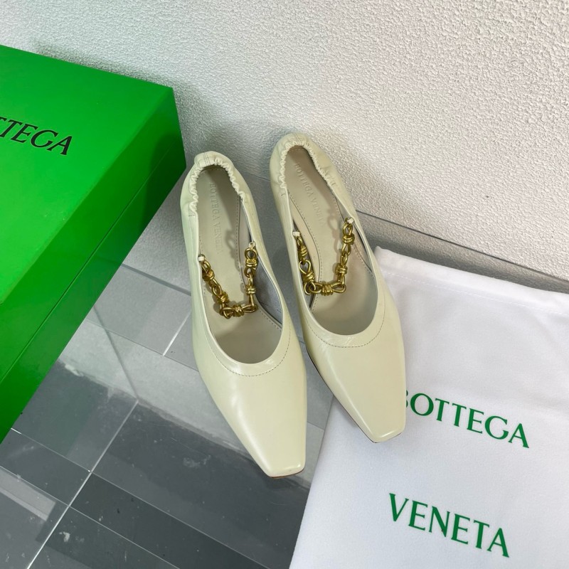 Bottega Veneta Sharp Chain Pump Shoes