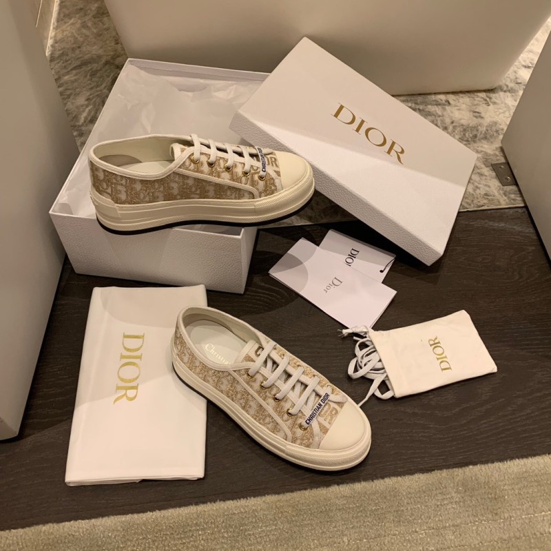 Dior Walk n Dior Sneaker