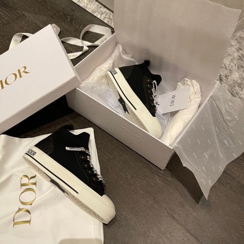 Walk n Dior Sneaker 