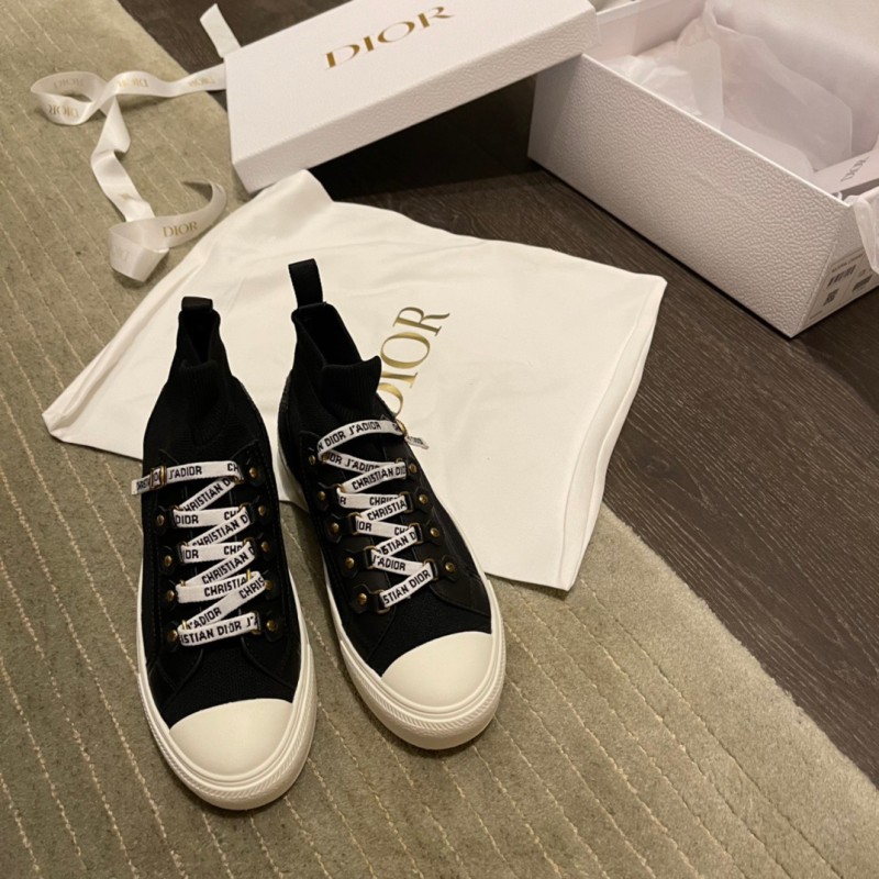 Walk n Dior Sneaker 