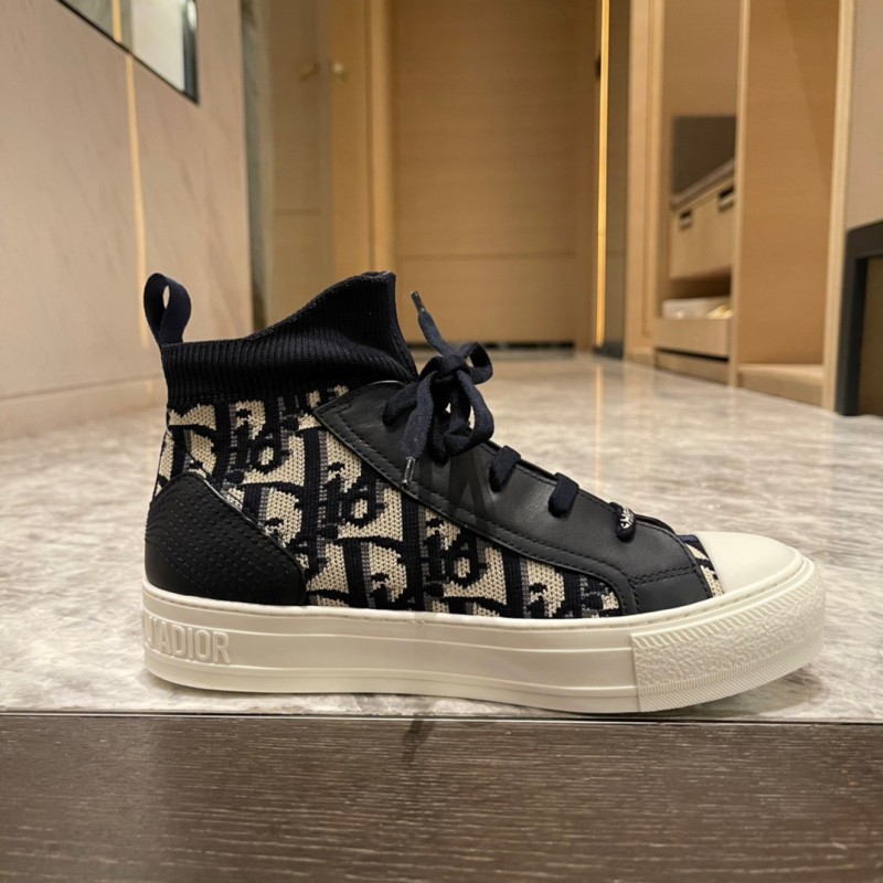 Walk N Dior Sneaker