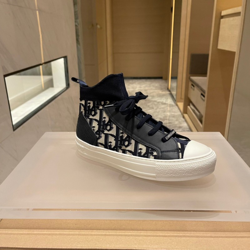 Walk N Dior Sneaker