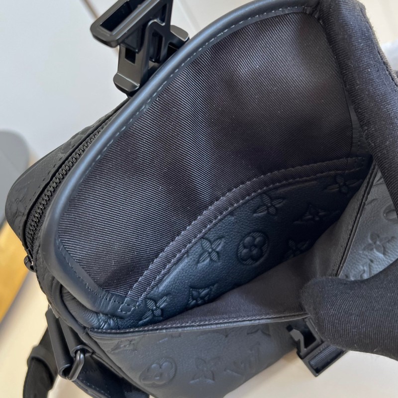 Lv Getaway Messenger Bag