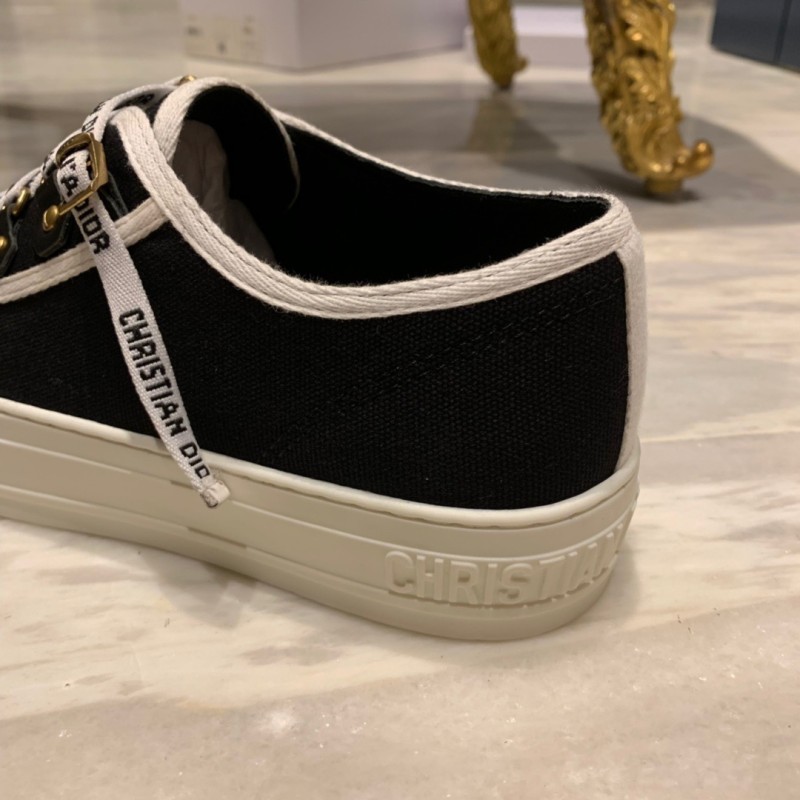 Walk N Dior Sneaker 