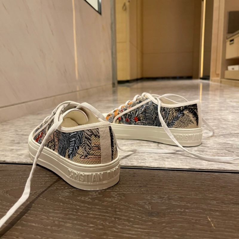 Walk N Dior Sneaker 