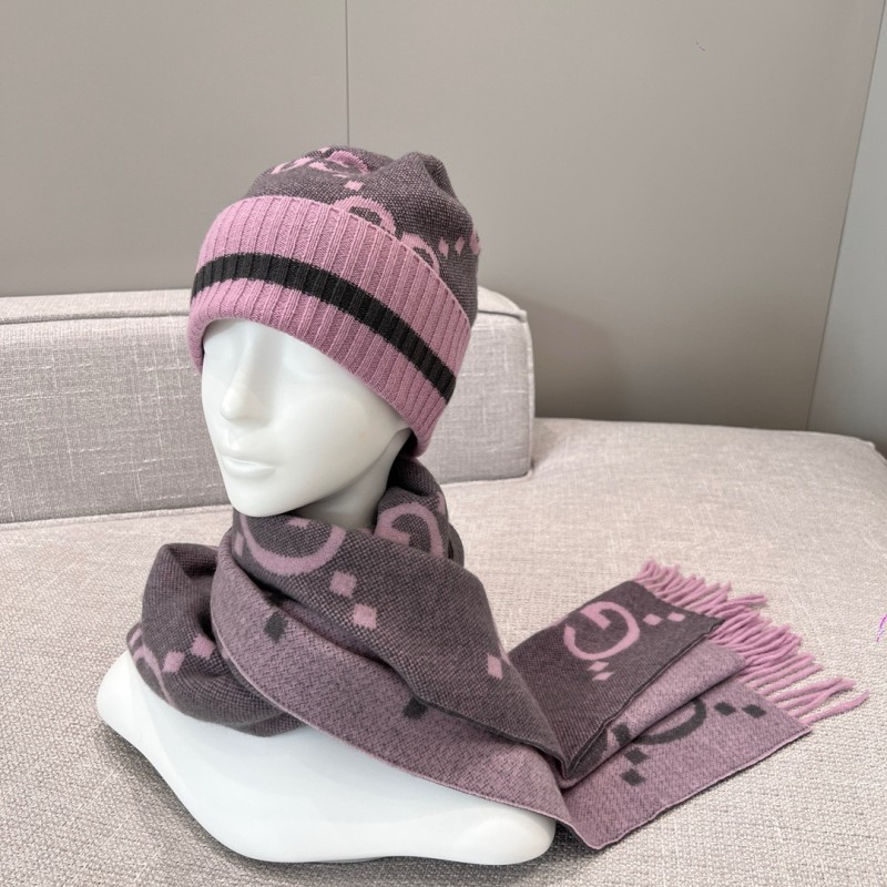 Gucci Long Scarf & Bennie Hat