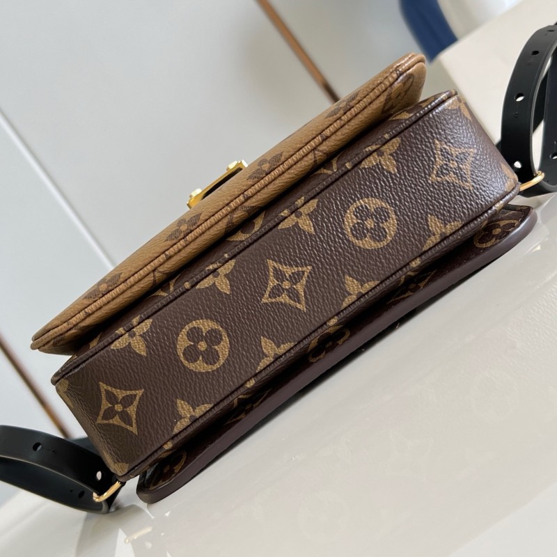 LV Pochette Metis