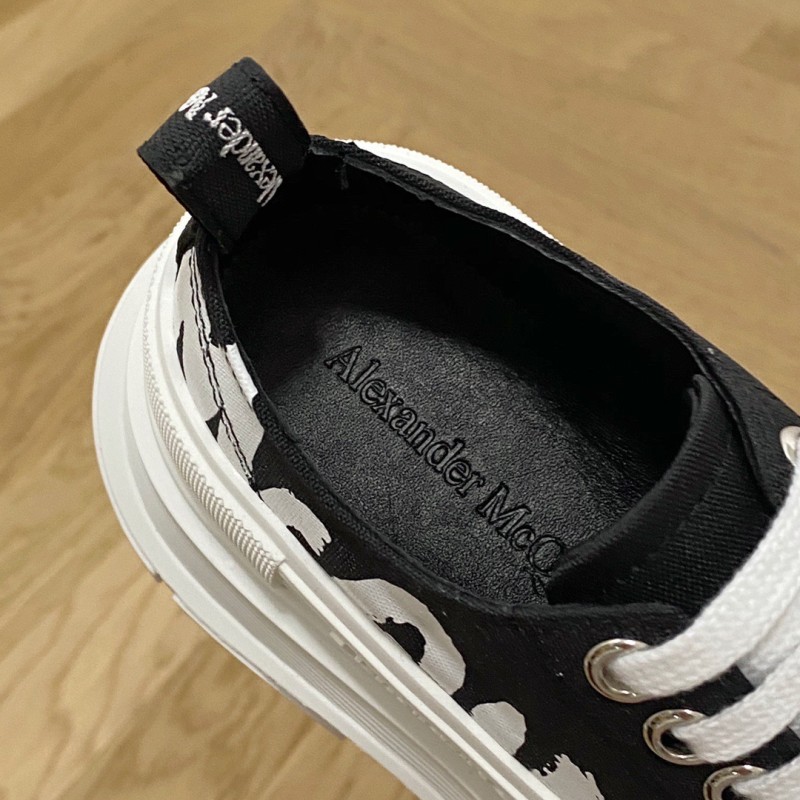 McQueen Unisex Shoe