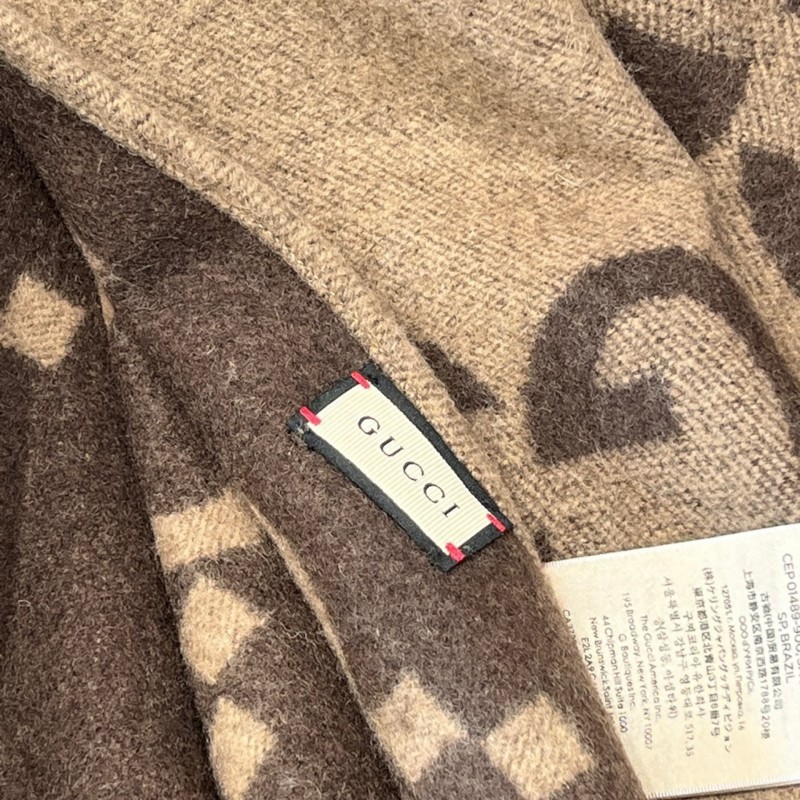 Gucci Poncho 