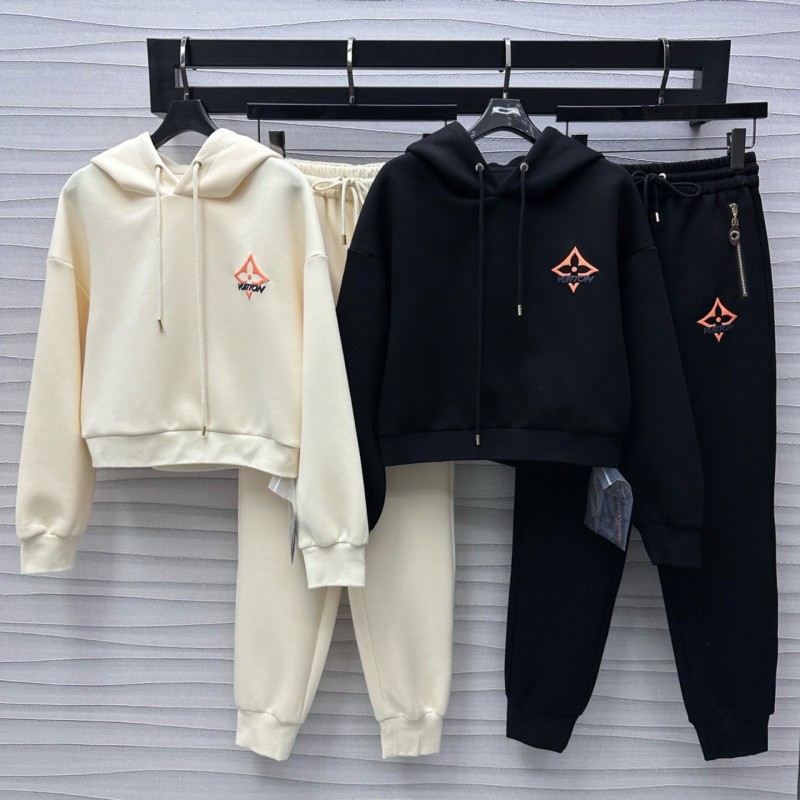 LV Hoodie & Sweatpants 