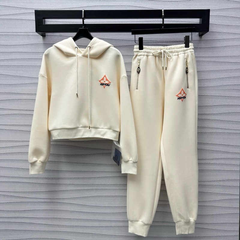 LV Hoodie & Sweatpants 