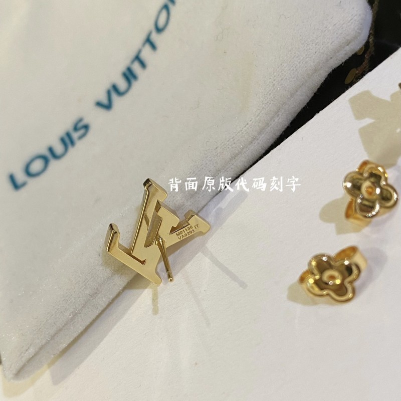 LV Earring,Necklace,Bracelet