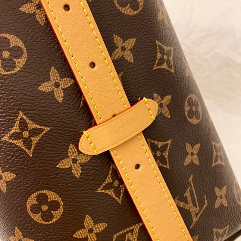 LV Carry All 