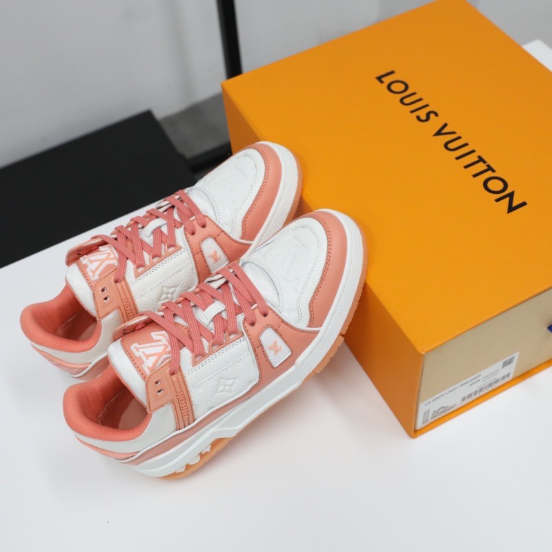 LV Unisex Trainer