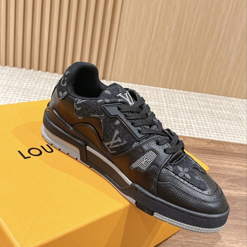 LV Unisex trainer