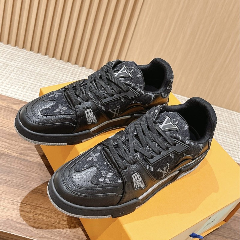 LV Unisex trainer