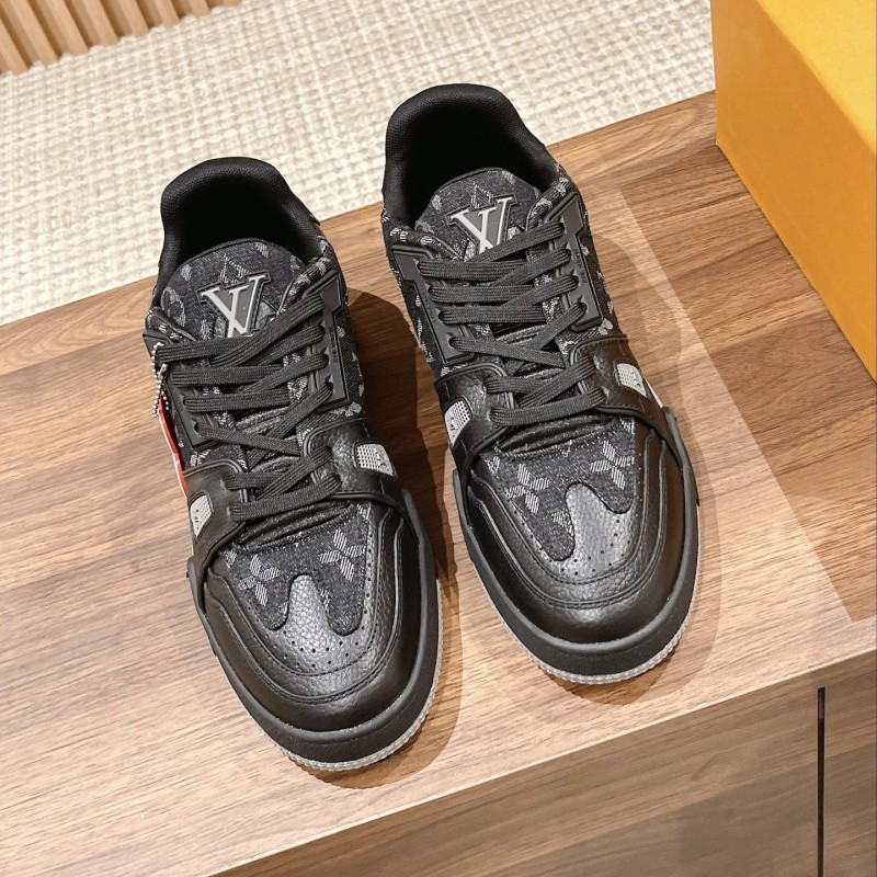 LV Unisex trainer