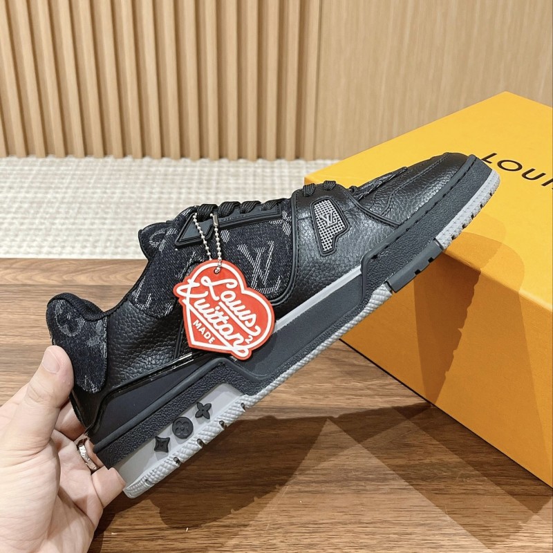 LV Unisex trainer