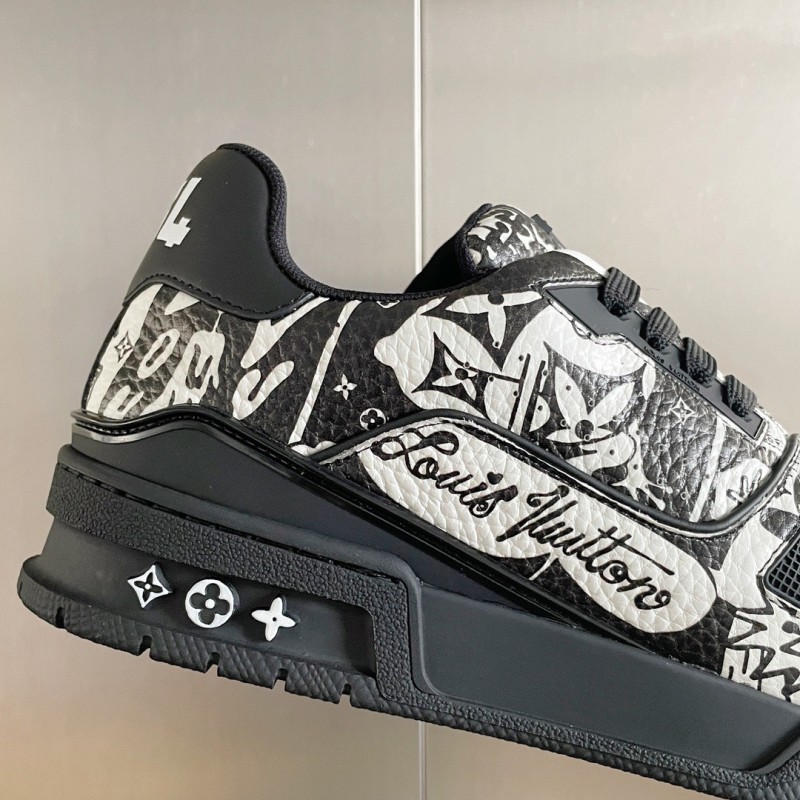 LV Unisex Trainer